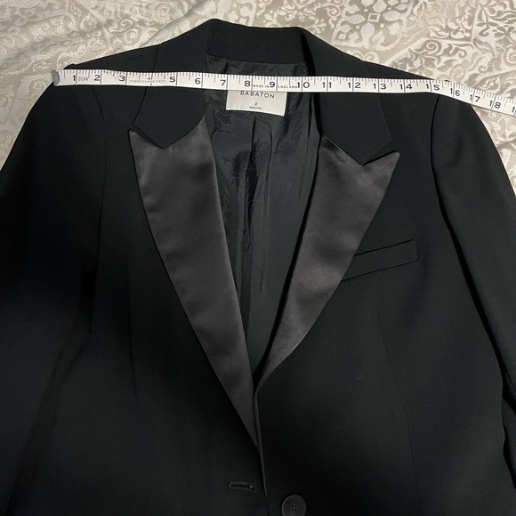 Aritzia Babaton Yates Tuxedo Blazer - Picture 9 of 9